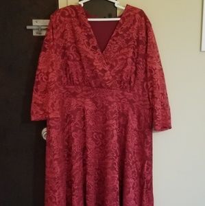 Lace dress plus size